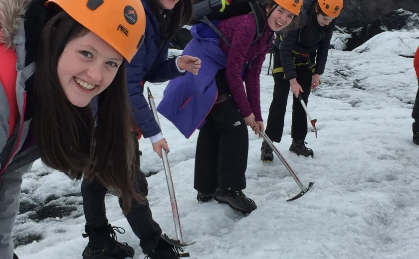 Girls Easter adventure in Iceland