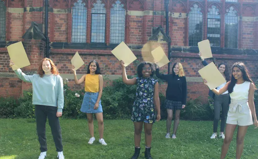 GCSE results – Queen’s girls hard work pays off