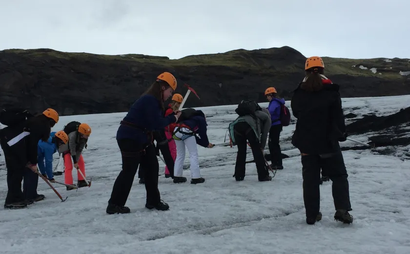 Girls Easter adventure in Iceland
